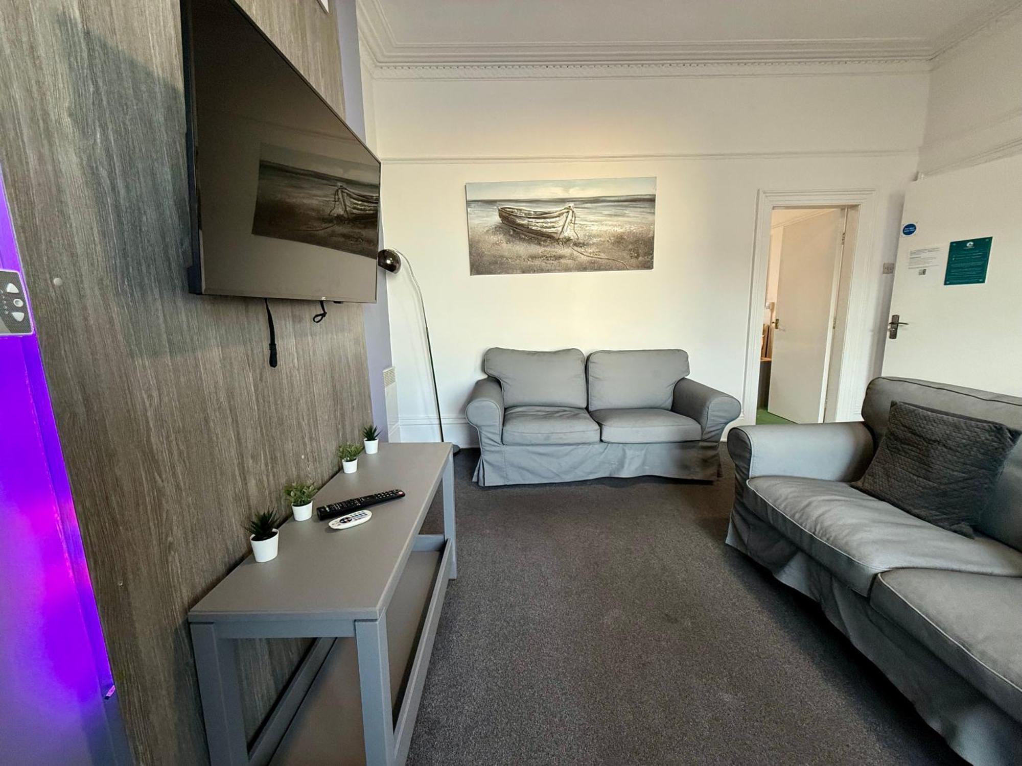 ברידלינגטון Oceana Holiday Apartments מראה חיצוני תמונה